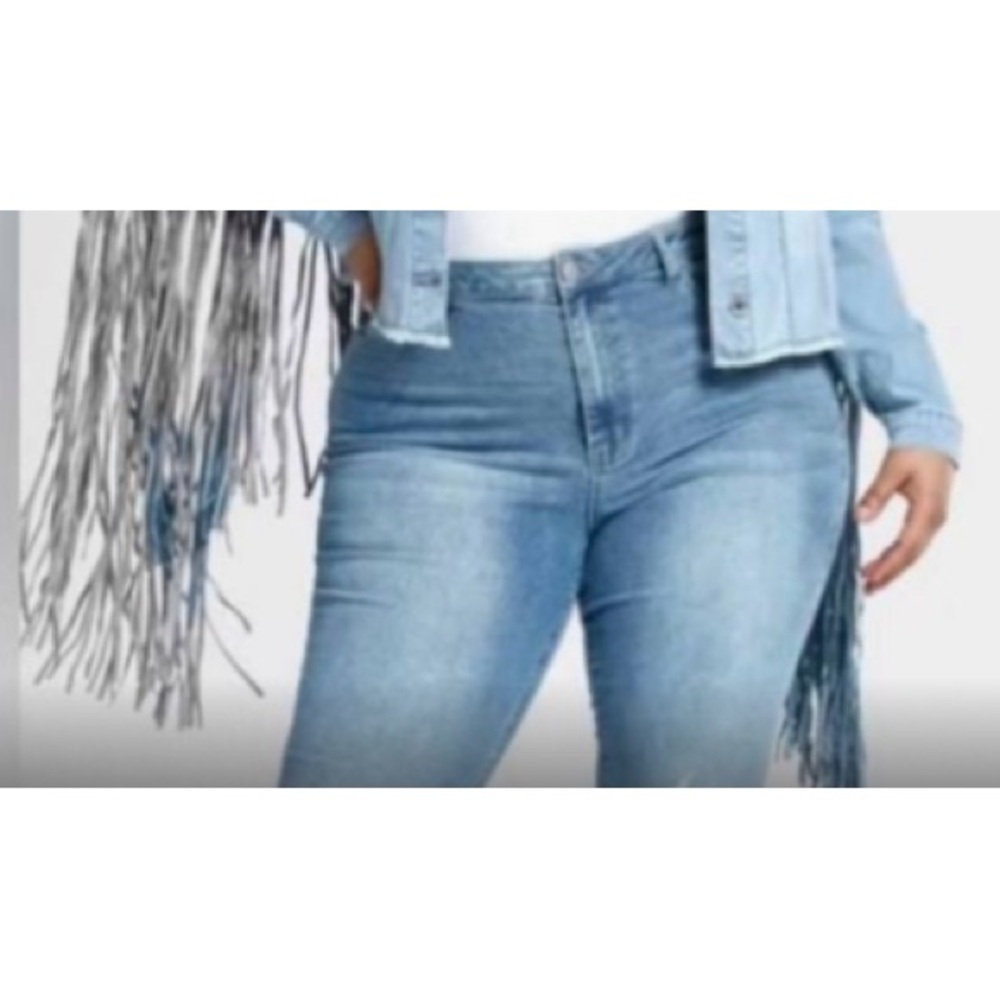 Fabulous Fringe Fall Fashion JEAN JACKET- NWT